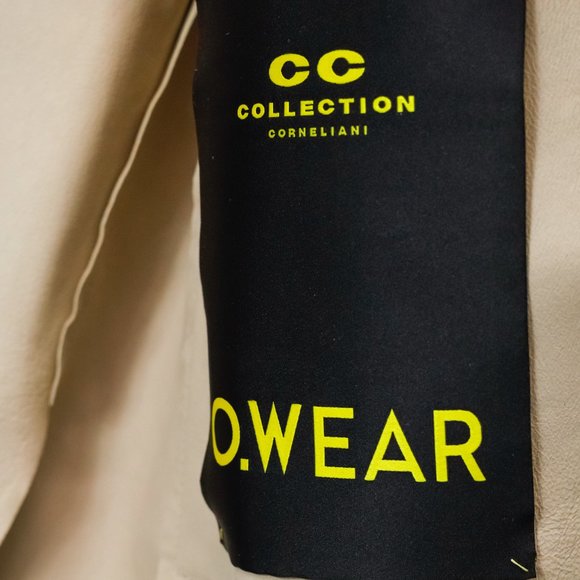 CC Corneliani Cream Suede Jacket - Picture 4 of 9